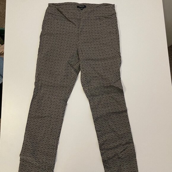 RW & CO Patterned Capri Pants - Picture 1 of 4